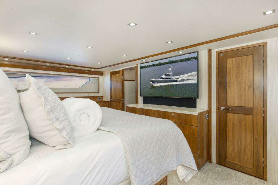 2016 92 Viking Enclosed Bridge Touche Master Stateroom  (3)