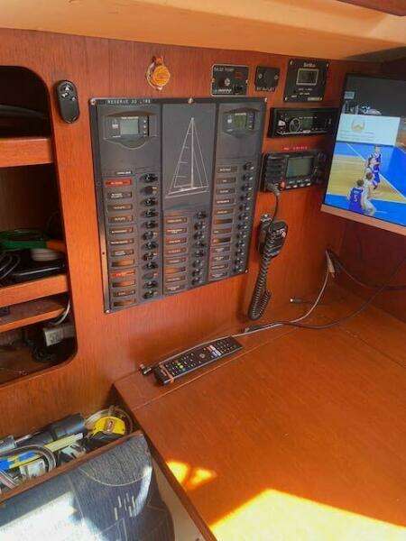 Mythos 36ft CS Yacht For Sale