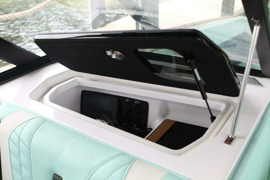 23ft Nautique Yacht For Sale