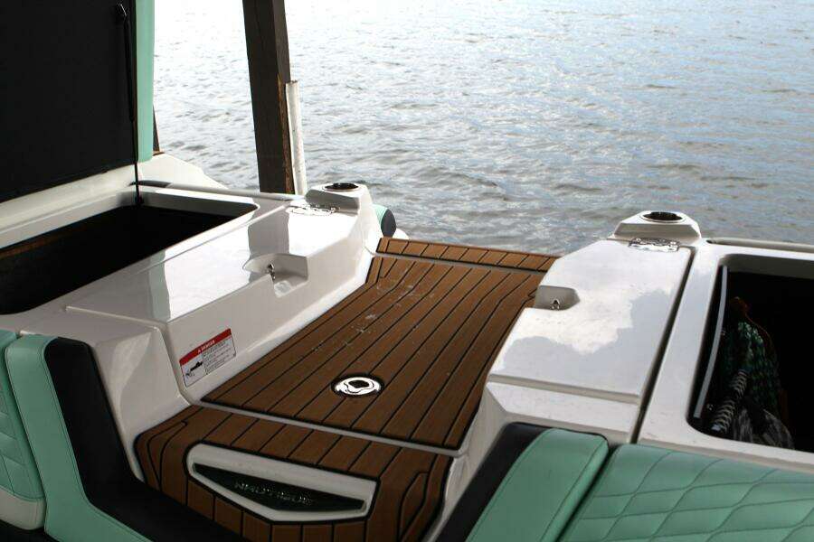 23ft Nautique Yacht For Sale
