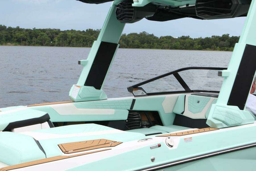 23ft Nautique Yacht For Sale