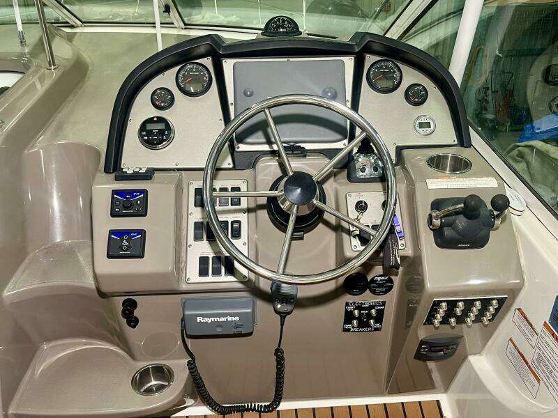 33ft Cruisers Yachts Yacht For Sale