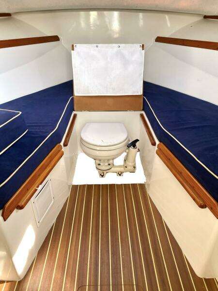 Roxy 25ft Surf Hunter Yacht For Sale