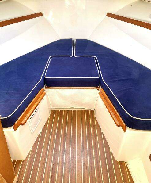 Roxy 25ft Surf Hunter Yacht For Sale