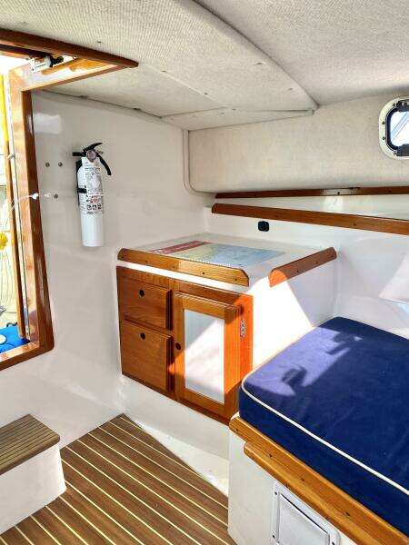 Roxy 25ft Surf Hunter Yacht For Sale