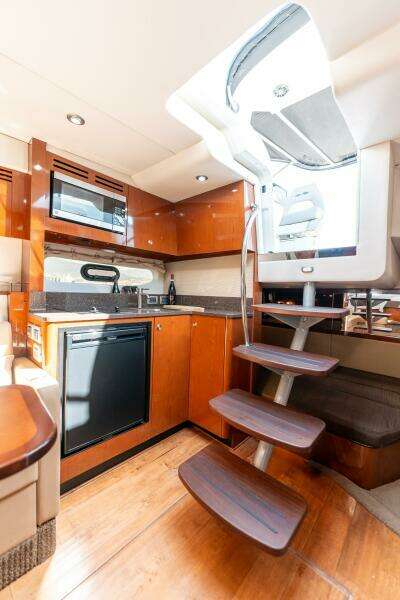 D 35ft Sea Ray Yacht For Sale