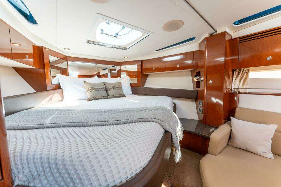 D 35ft Sea Ray Yacht For Sale
