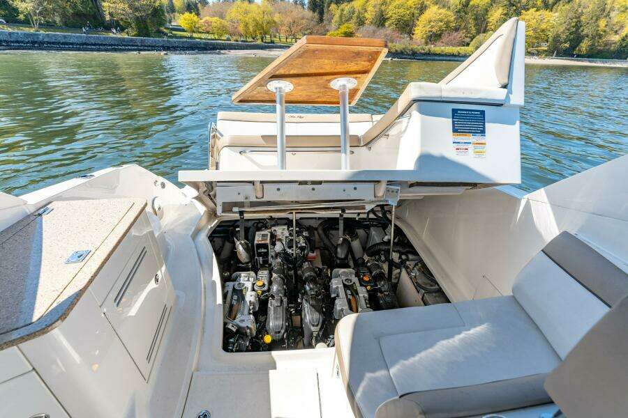 D 35ft Sea Ray Yacht For Sale