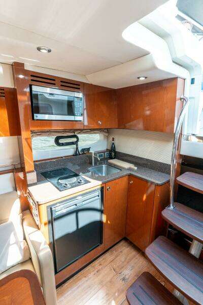 D 35ft Sea Ray Yacht For Sale