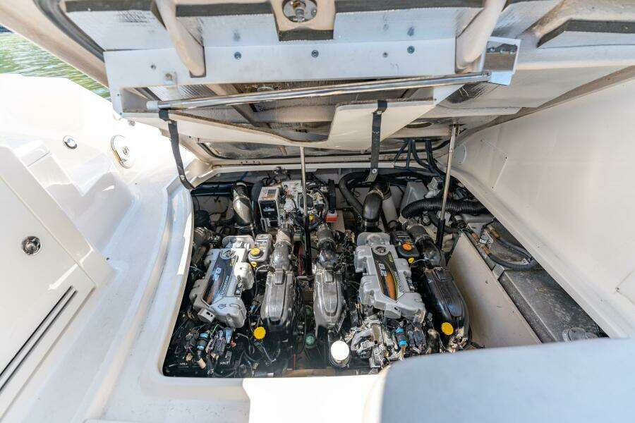 D 35ft Sea Ray Yacht For Sale