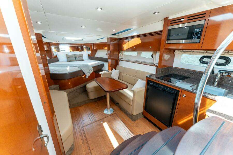 D 35ft Sea Ray Yacht For Sale