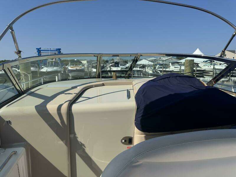 36ft Sea Ray Yacht For Sale