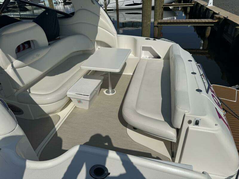 36ft Sea Ray Yacht For Sale