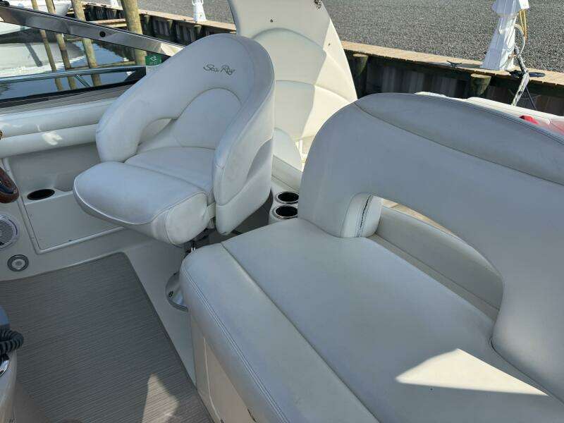 36ft Sea Ray Yacht For Sale