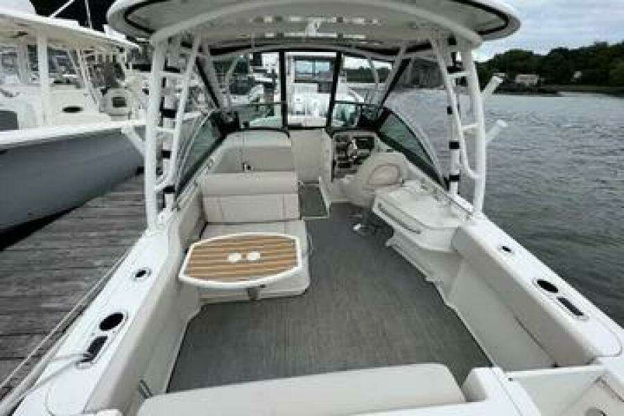 23ft Boston Whaler Yacht For Sale