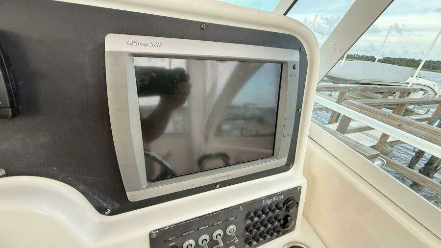 26ft Edgewater Yacht For Sale
