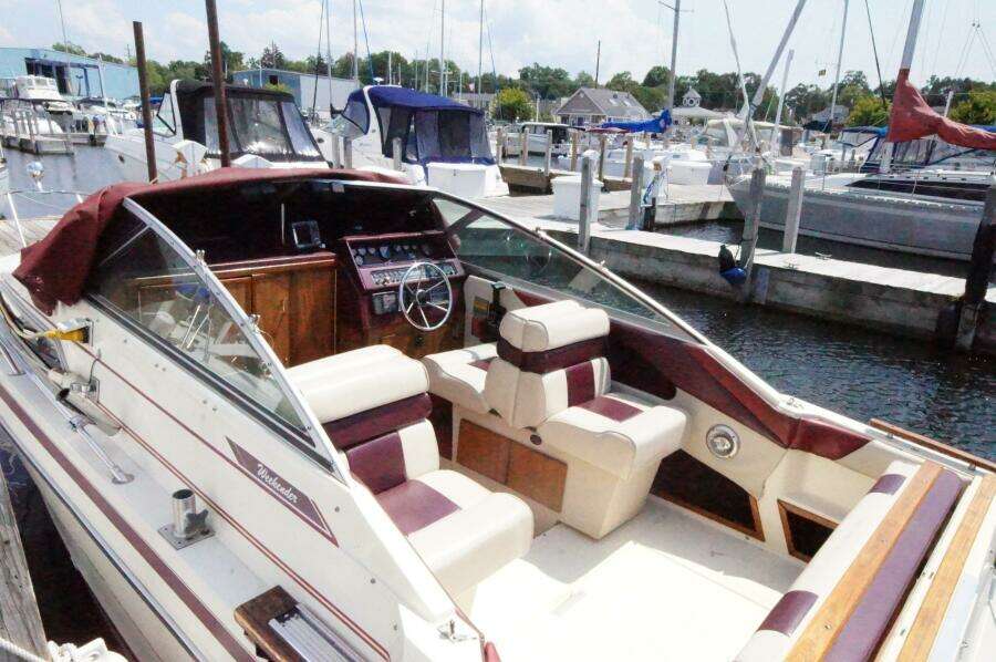 23ft Sea Ray Yacht For Sale