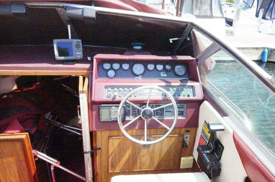 23ft Sea Ray Yacht For Sale