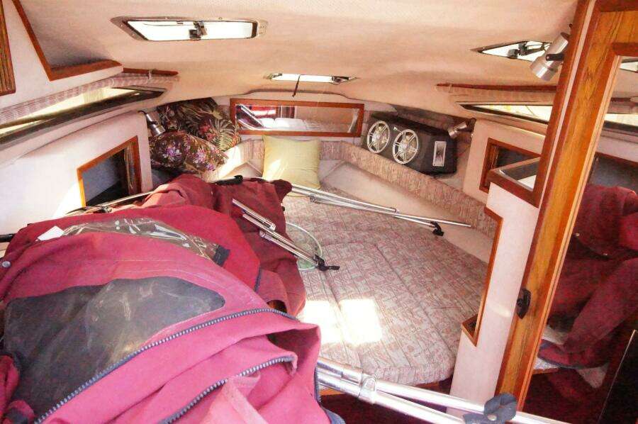 23ft Sea Ray Yacht For Sale