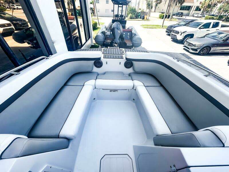 23ft Starcraft Yacht For Sale