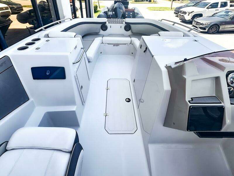 23ft Starcraft Yacht For Sale