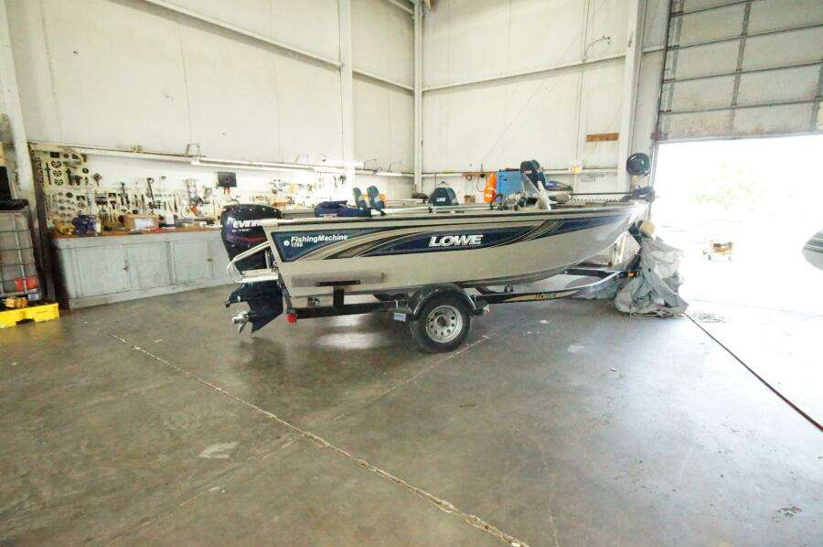 17ft Lowe Yacht For Sale