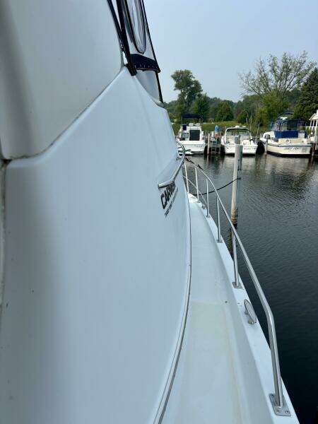 39ft Carver Yacht For Sale