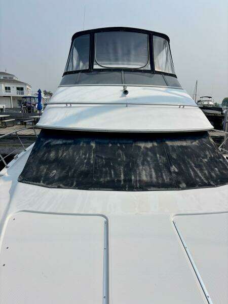 39ft Carver Yacht For Sale