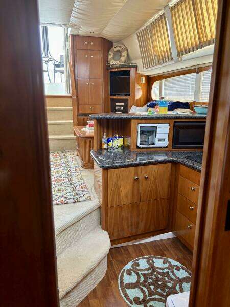 39ft Carver Yacht For Sale