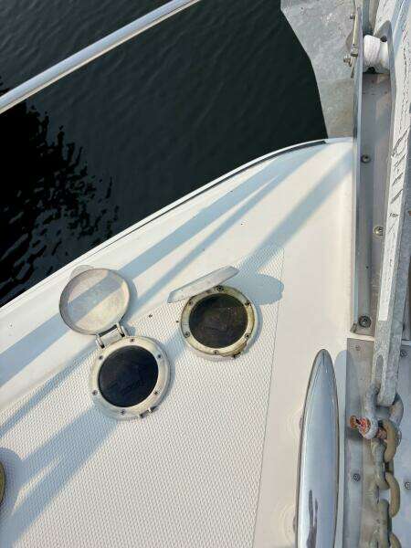 39ft Carver Yacht For Sale