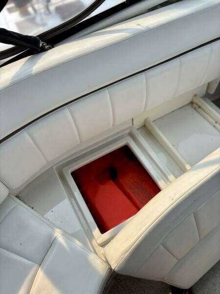 39ft Carver Yacht For Sale