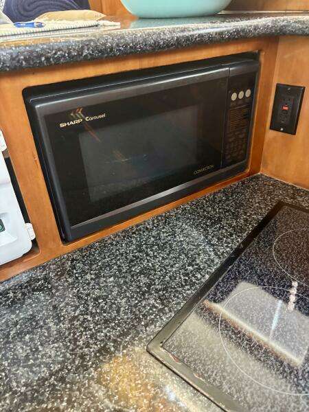 39ft Carver Yacht For Sale