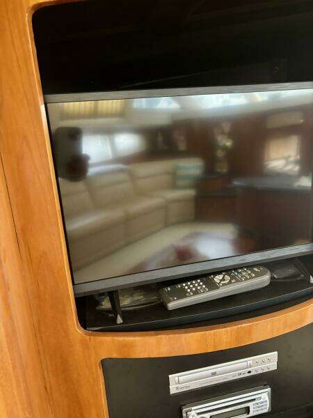39ft Carver Yacht For Sale