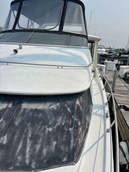 39ft Carver Yacht For Sale