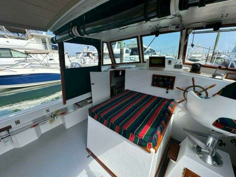 SIGN E 32ft Holland Yacht For Sale