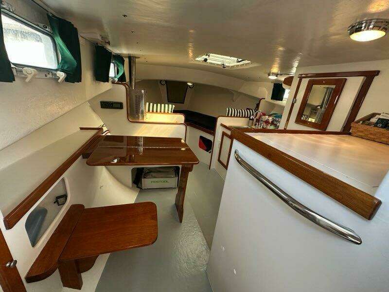 SIGN E 32ft Holland Yacht For Sale