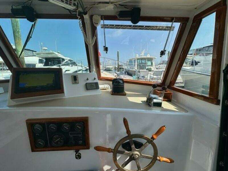 SIGN E 32ft Holland Yacht For Sale