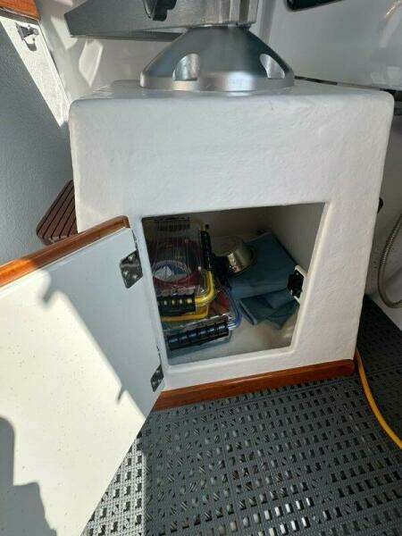 SIGN E 32ft Holland Yacht For Sale