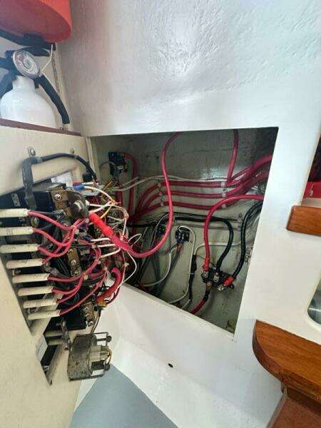SIGN E 32ft Holland Yacht For Sale