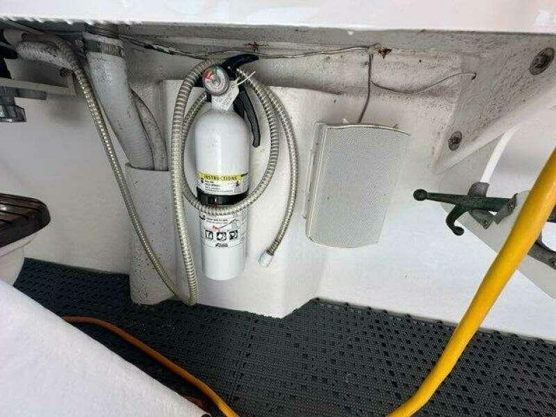SIGN E 32ft Holland Yacht For Sale