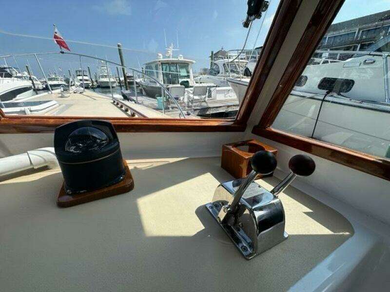 SIGN E 32ft Holland Yacht For Sale