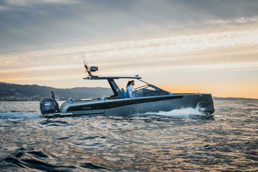 Virtue Yachts V10 T-Top