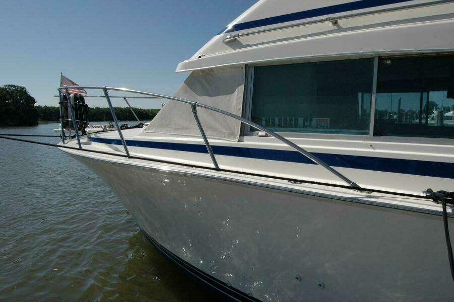Vesper 33ft Bertram Yacht For Sale