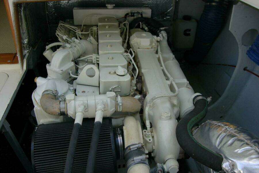 Vesper 33ft Bertram Yacht For Sale