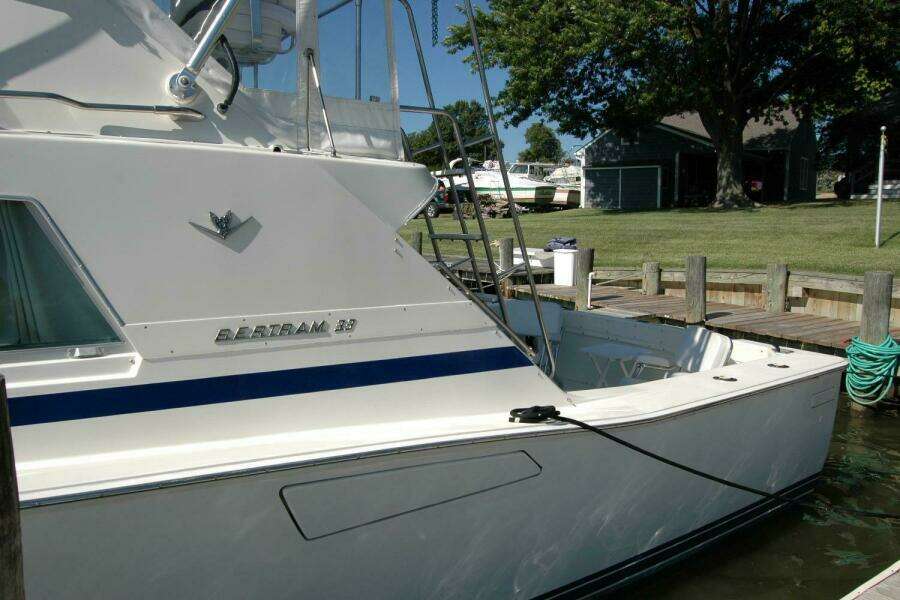 Vesper 33ft Bertram Yacht For Sale