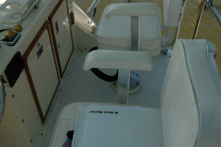 Vesper 33ft Bertram Yacht For Sale