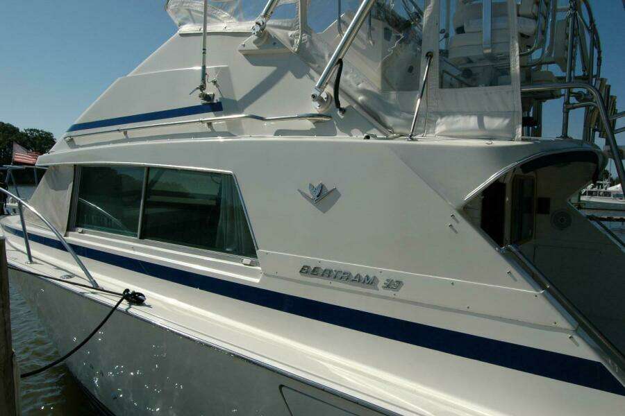 Vesper 33ft Bertram Yacht For Sale