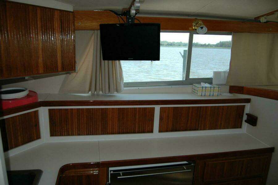 Vesper 33ft Bertram Yacht For Sale