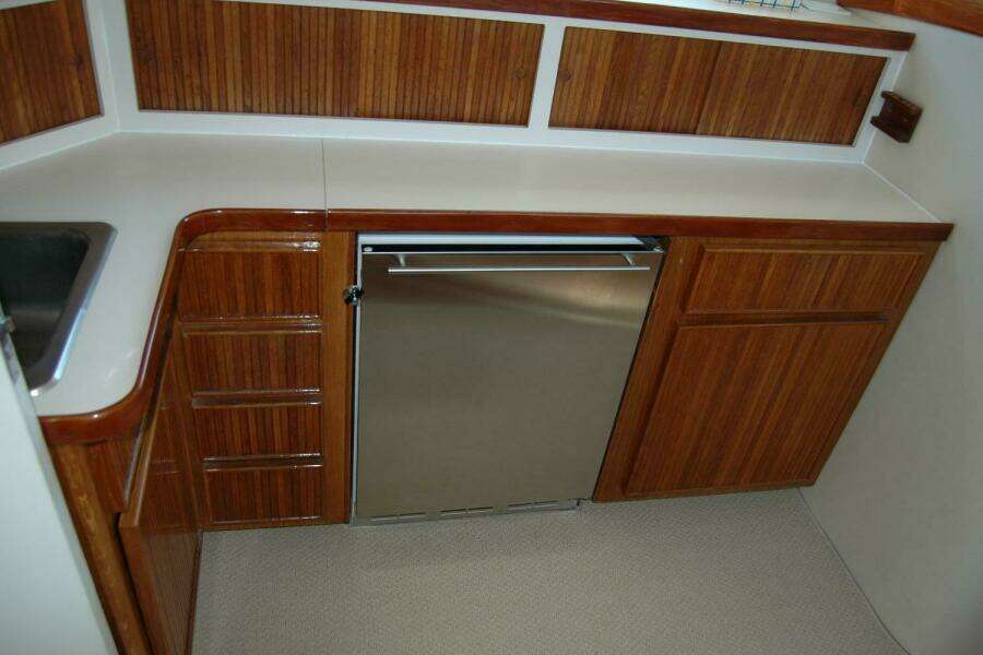 Vesper 33ft Bertram Yacht For Sale