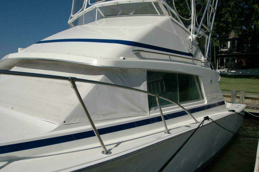 Vesper 33ft Bertram Yacht For Sale
